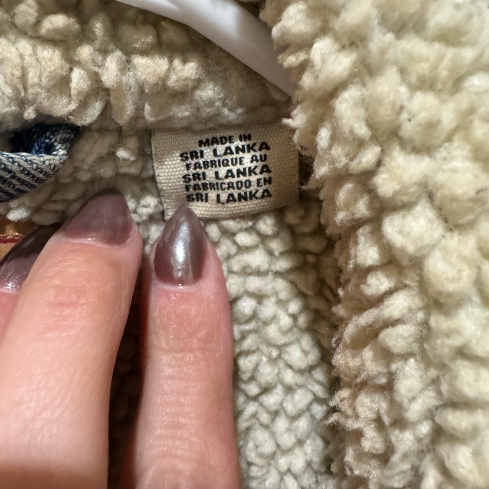 Levi's Cream Sherpa Lined Jacket - Picture 3 of 6